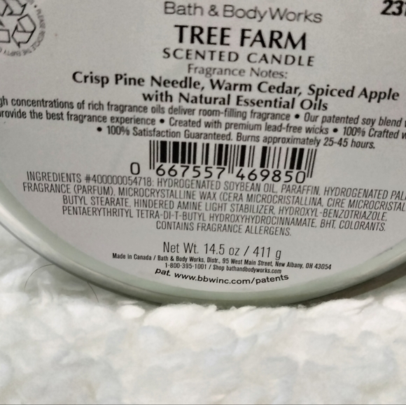 BATH AND BODY WORKS Tree Farm three wick candle NWT Christmas holiday reindeer - Picture 3 of 3